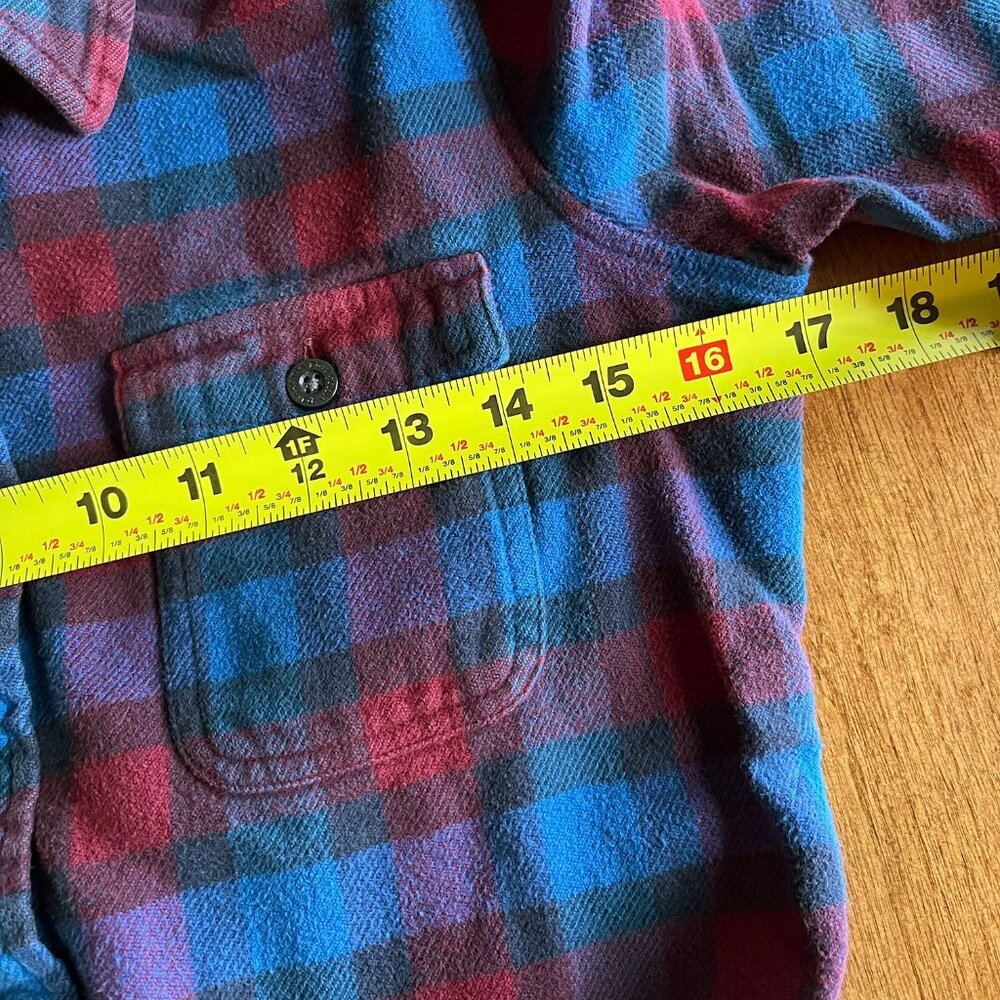 Patagonia organic flannel shirt 0 - Picture 7 of 8